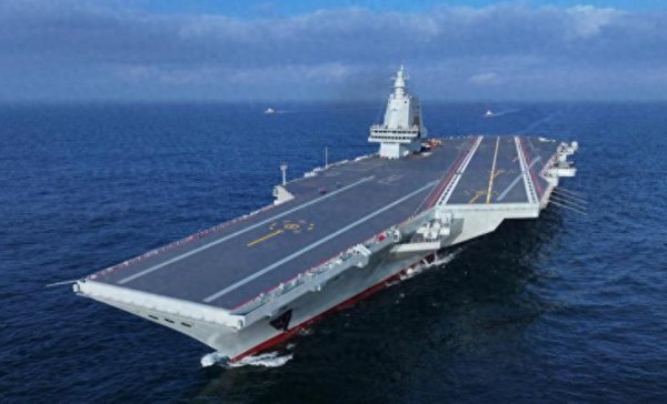 兴启网 解放军在南海划下禁航区，福建舰传来好消息：甲板上出现了舰载机